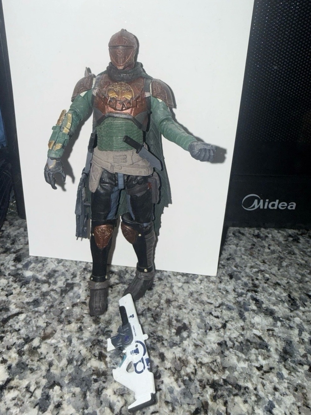 Mcfarlane Toys Destiny 2 Iron Banner Hunter 6.5" Action Figure  & Gun